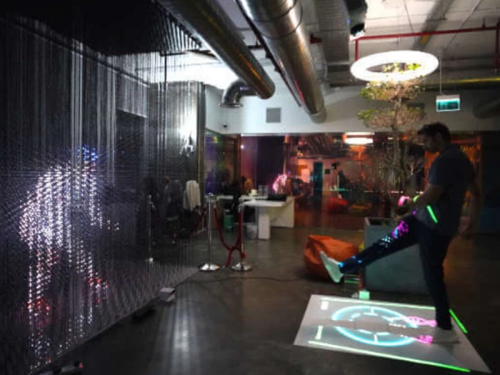 KICK THE DIGITAL FOOT BALL